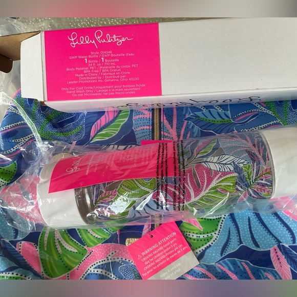NWT LILLY PULITZER GWP SPORT BACKPACK AND MATCHING WATER BOTTLE BLUE GROTTO - Picture 2 of 4